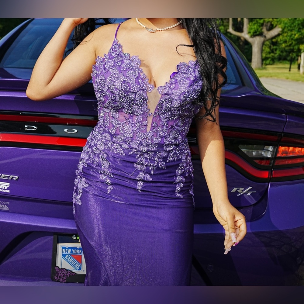 Elegant Purple Lace Evening Gown